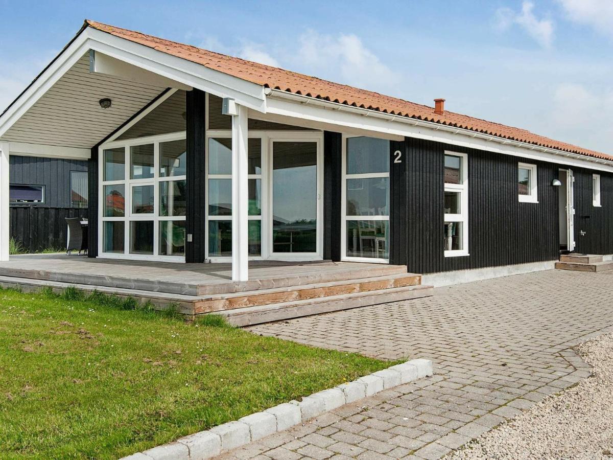 8 Person Holiday Home In R Nde Rønde 객실 사진